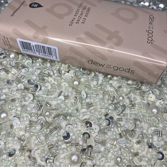 Dew of the GODS - FILLA - collagen volumizing under eye pads - pack of 9. - Picture 5 of 5